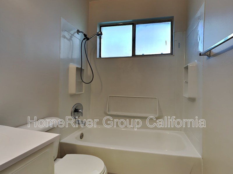 Building Photo - 5592 Keoncrest Cir