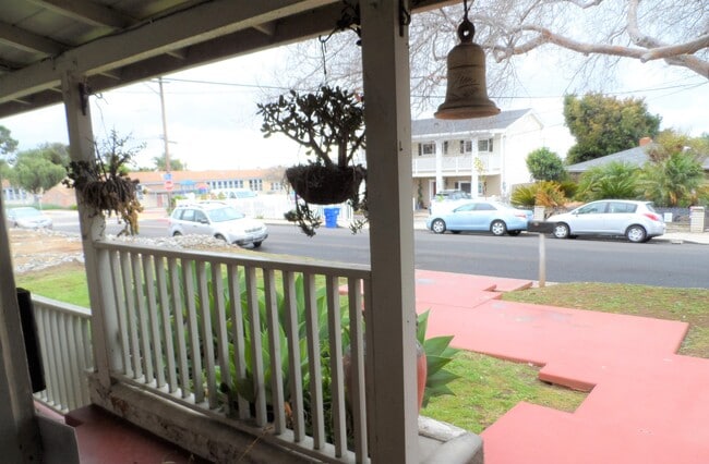 Building Photo - 115 Corte Maria Ave