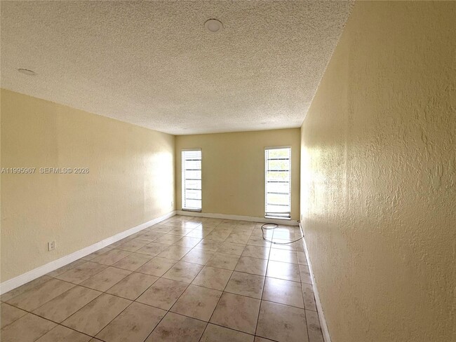 Building Photo - 4848 NW 24th Ct