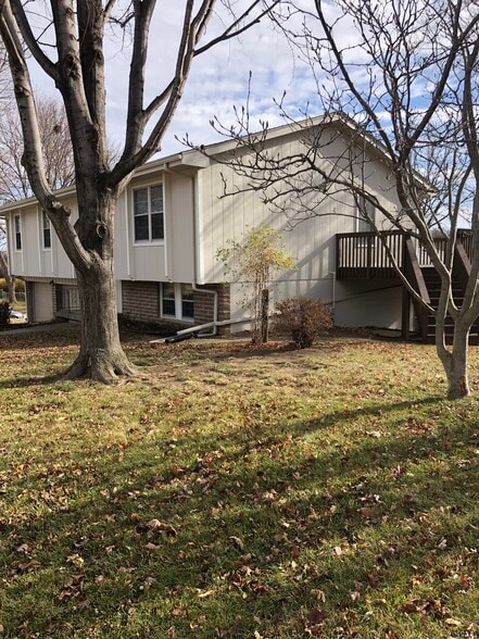 Building Photo - 10205 T Cir