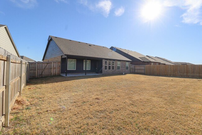 Building Photo - 4 Bed 2 Bath New Construction Home in Bixby