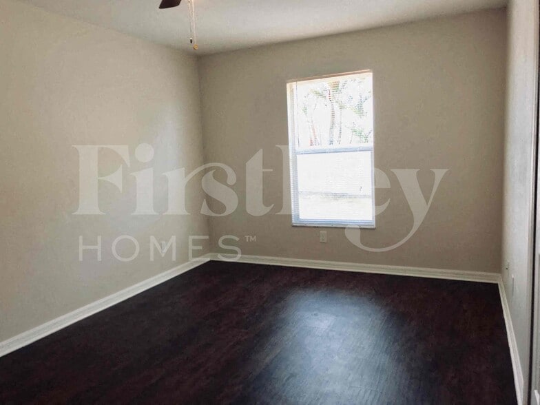 Building Photo - 1016 SW 37th Terrace