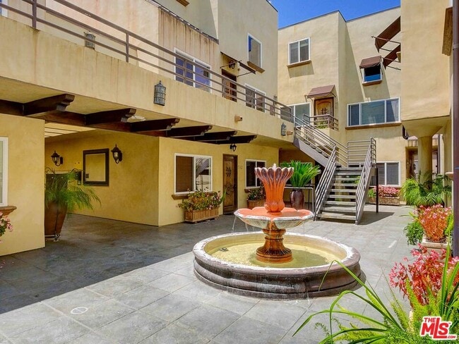 Building Photo - 4128 Whitsett Ave