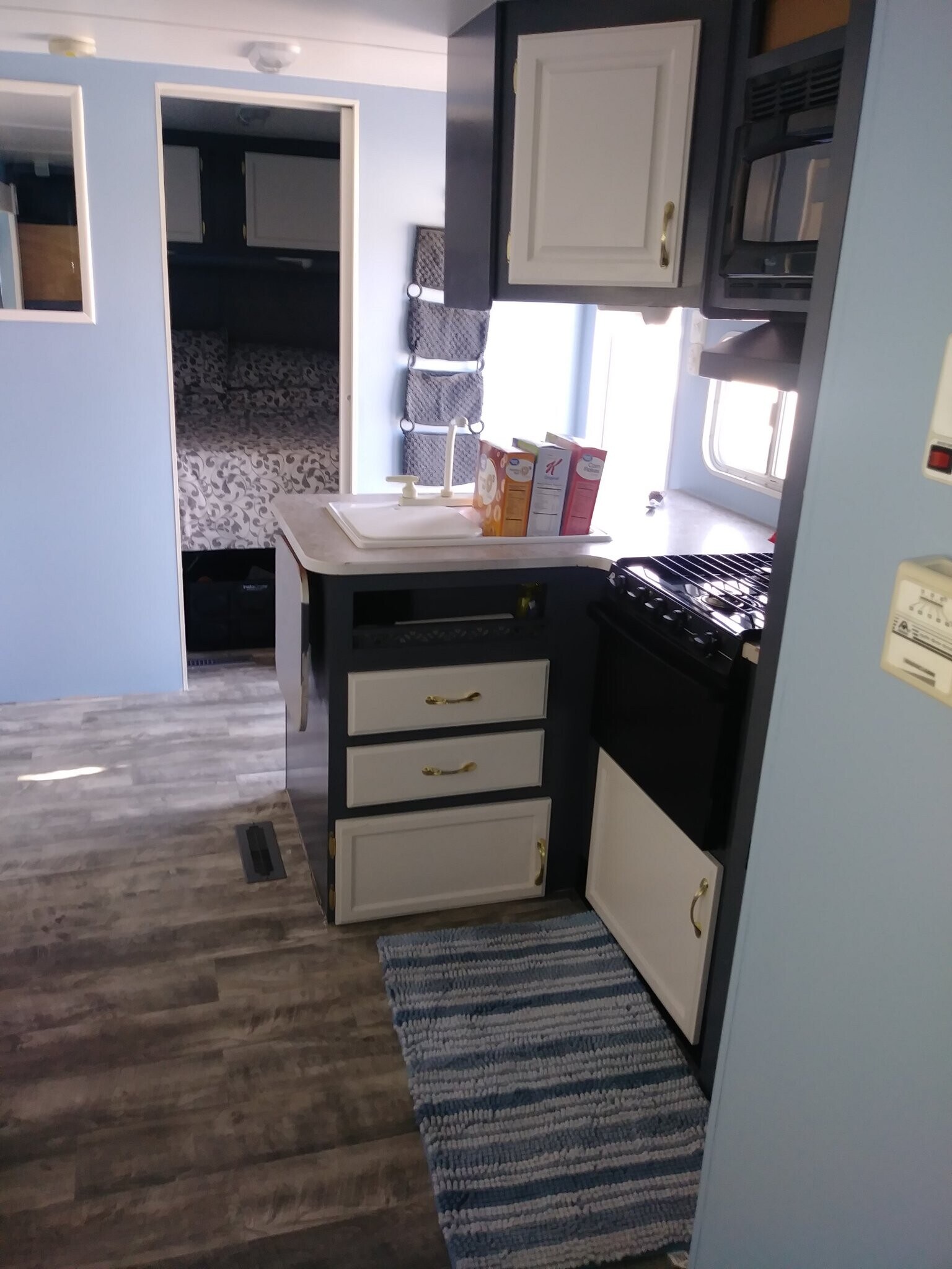 Building Photo - 7401 W Sunnyslope Ln