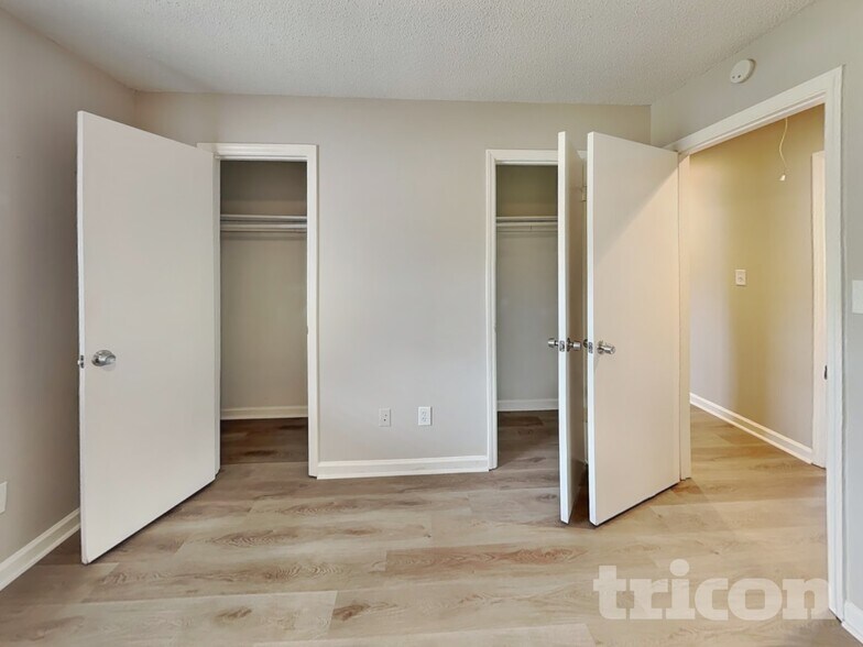 Building Photo - 11069 Hunters Ln