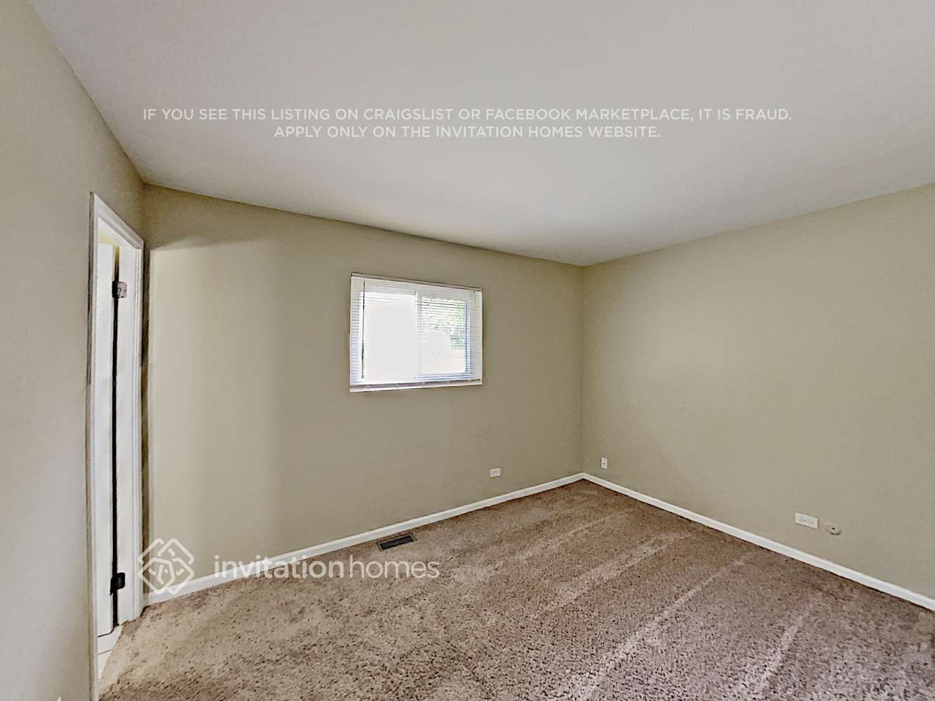 Building Photo - 1369 Westchester Dr