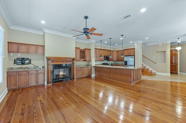 Building Photo - 1836 Ashley Hall Way