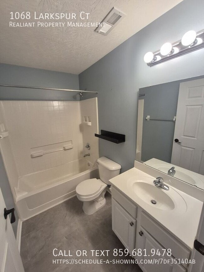 Building Photo - 1068 Larkspur Ct