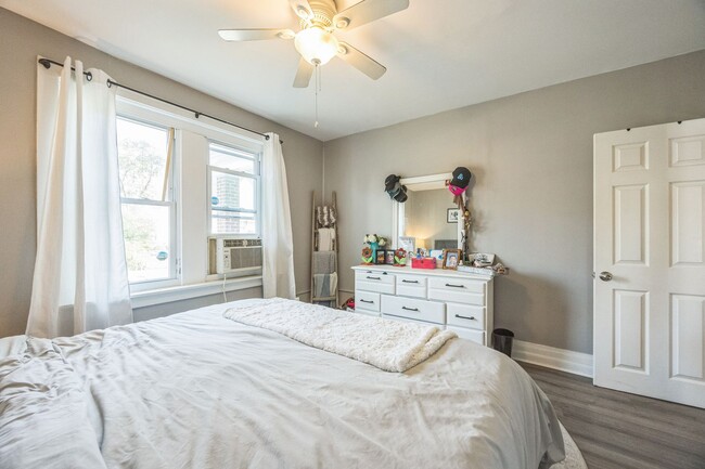Building Photo - Cozy 2-Bedroom, 1 Bath Apartment in Plymou...
