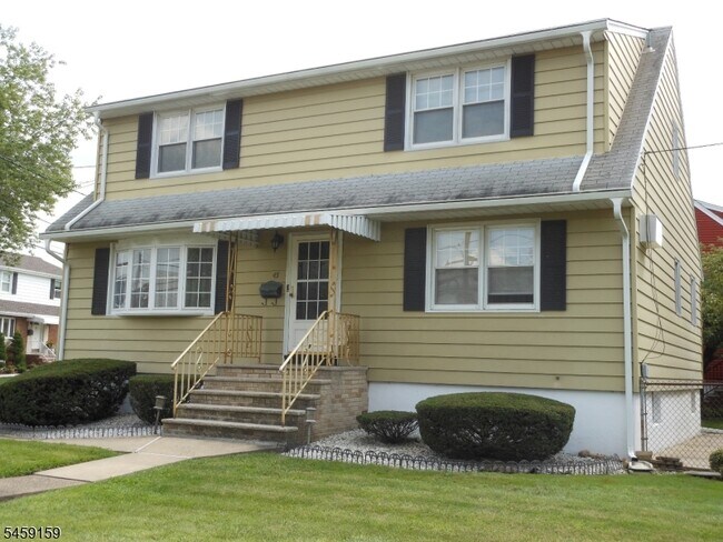 Building Photo - 43 Calicooneck Rd