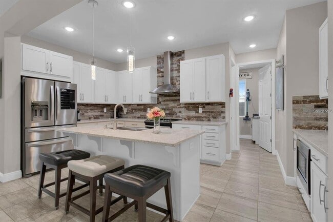 Building Photo - 2487 Empress Dr