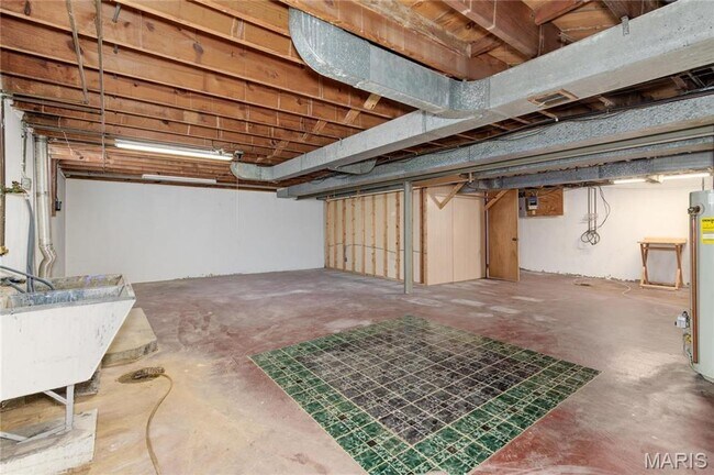 Building Photo - Jamieson 5907-09