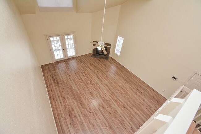Building Photo - 2023 Gentryside Dr