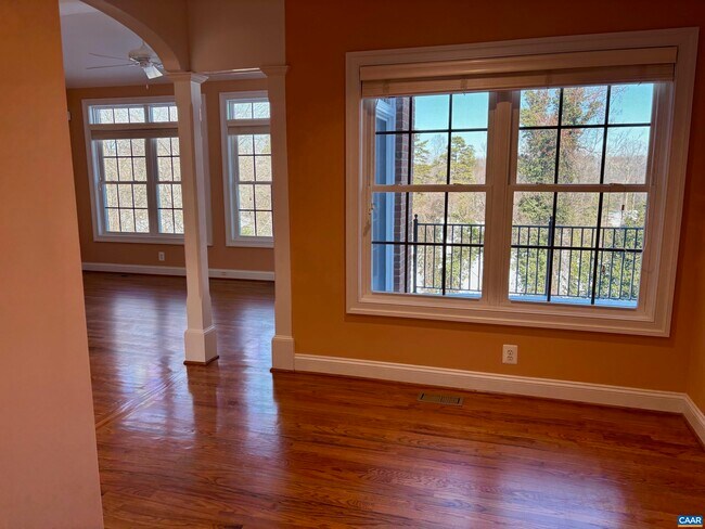 Building Photo - 643 Eight Woods Ln