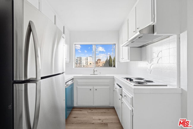 Building Photo - 1420 S Bedford St