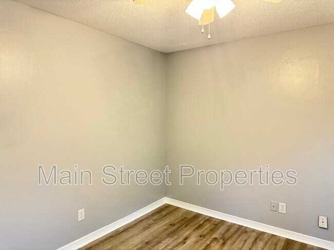 Building Photo - 517 Benjulyn Rd