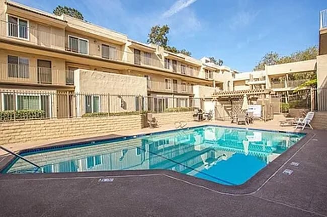 Building Photo - 13754 Mango Dr