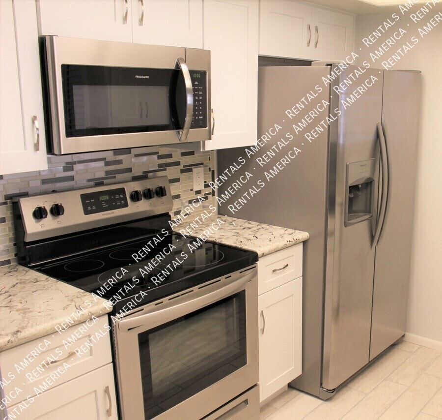 Building Photo - 3131 W Cochise Dr