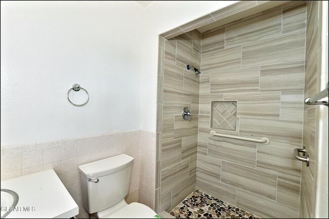 Building Photo - 3565 Breckenridge Dr