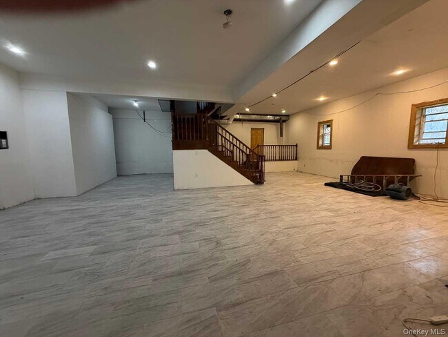 Building Photo - 180 Stone Hill Rd