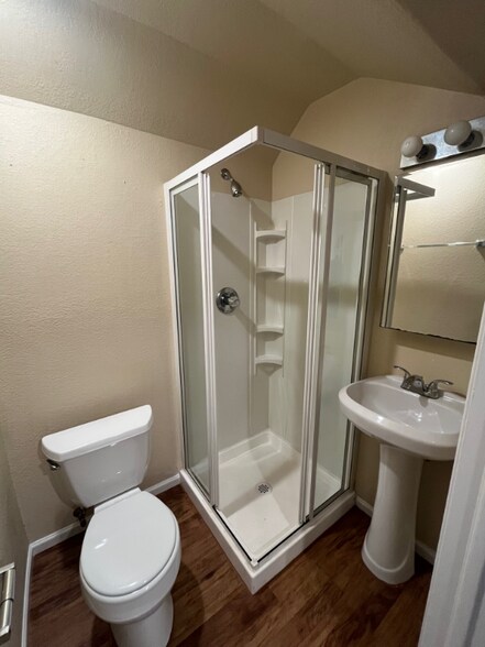 Building Photo - 1846 Twin Lakes Cir