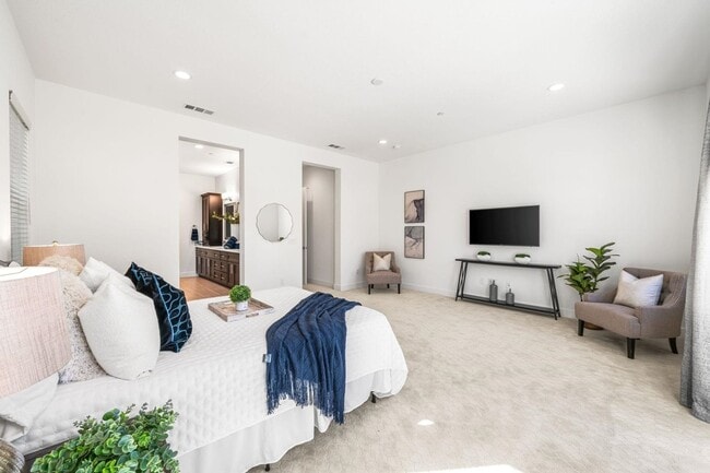 Building Photo - GORGEOUS 3300 Sqft Single Story 4 Bed 3.5 Bath House in Brentwood