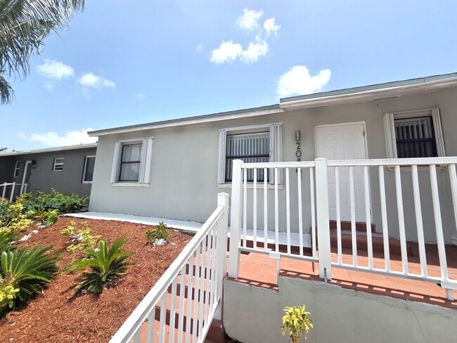 Building Photo - 20867 Snapper Pl
