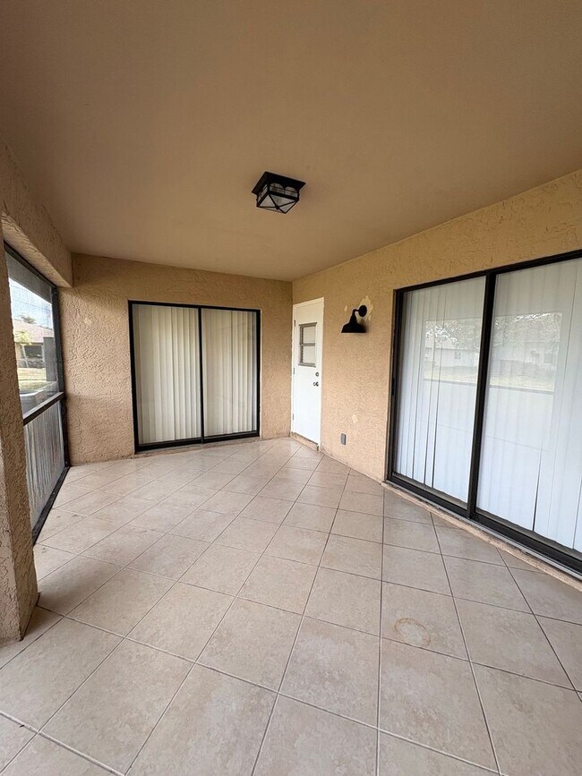 Building Photo - A-6 CALL OWNER FOR REPAIRS FIRST