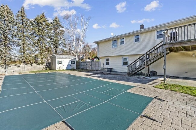 Building Photo - 16 Pocahontas Dr