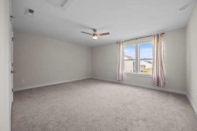 Building Photo - 217 Walker Grv Ln