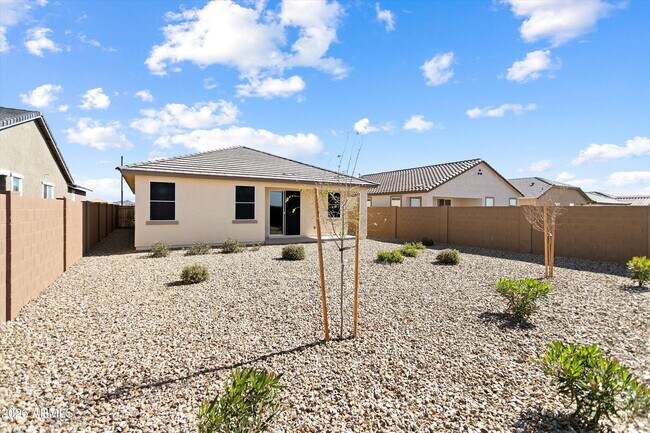 Building Photo - 17337 W Smoketree Dr