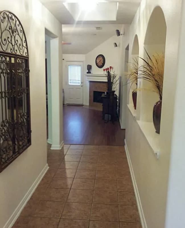 Building Photo - 19018 Piney Way Dr