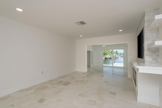 Building Photo - 4845 Shell Stream Blvd