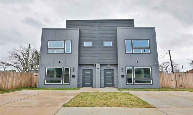 Primary Photo - 9315 Ashville Dr