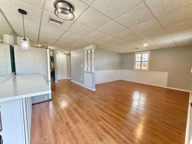 Building Photo - 1835 42nd Ave