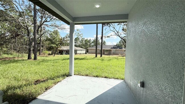 Building Photo - 1852 W Quaker Ln
