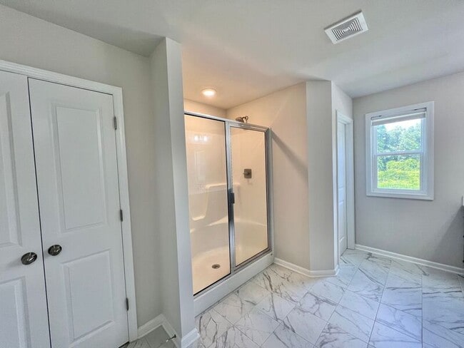 Building Photo - 120 Alta Crst Ln