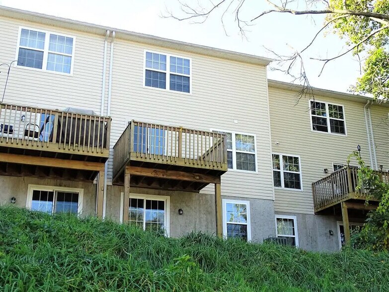 Building Photo - 104 Park Place Cir