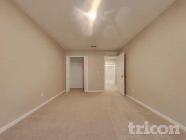 Building Photo - 15406 Taurus Ct