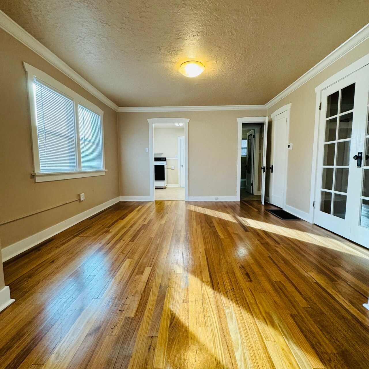 Building Photo - 732 S 900 E