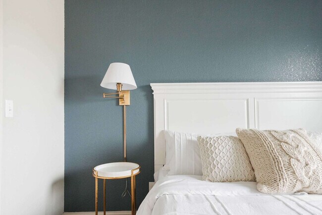 Building Photo - 967 Glass St