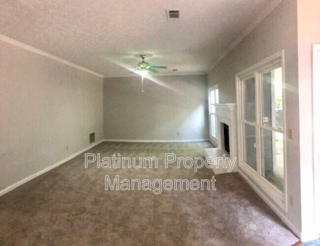 Building Photo - 740 Trellis Pond Ct