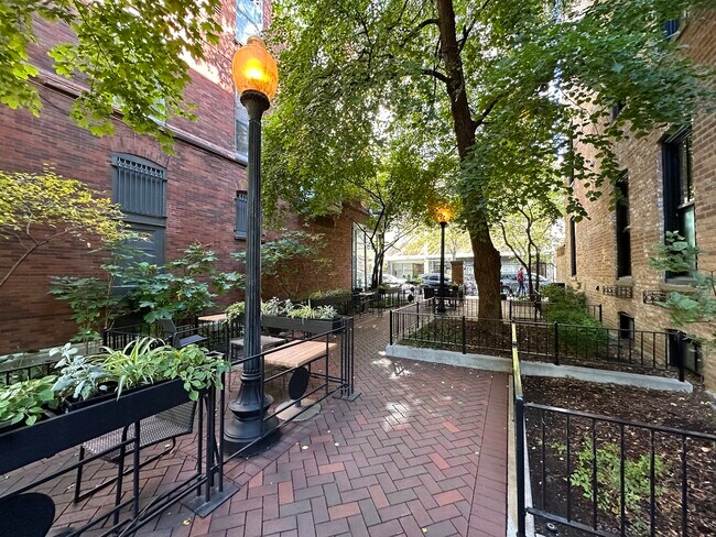 Building Photo - 1707 N Crilly Ct