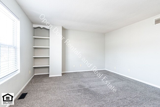 Building Photo - 7701-7729  E State Blvd