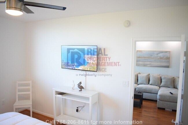 Building Photo - Modern 2BR/2BA Condo in Aventura – Furnish...