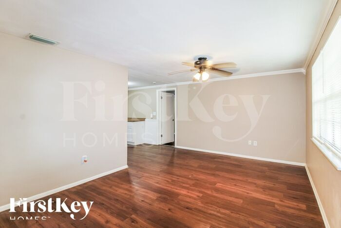 Building Photo - 4125 Woodsville Dr