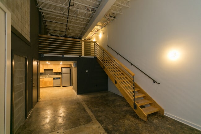 Interior Photo - District 36