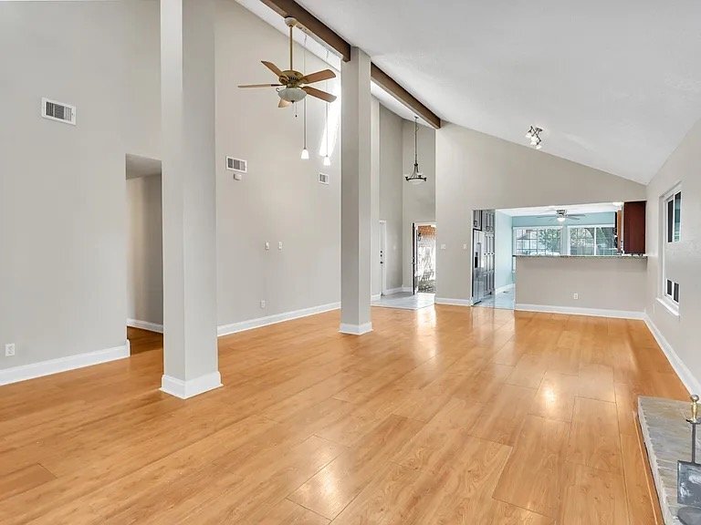 Building Photo - 19734 Lake Hollow Ln