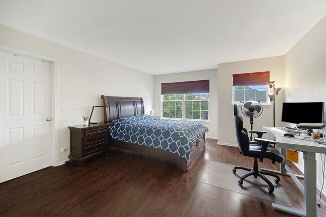 Building Photo - 439 Bay Tree Cir