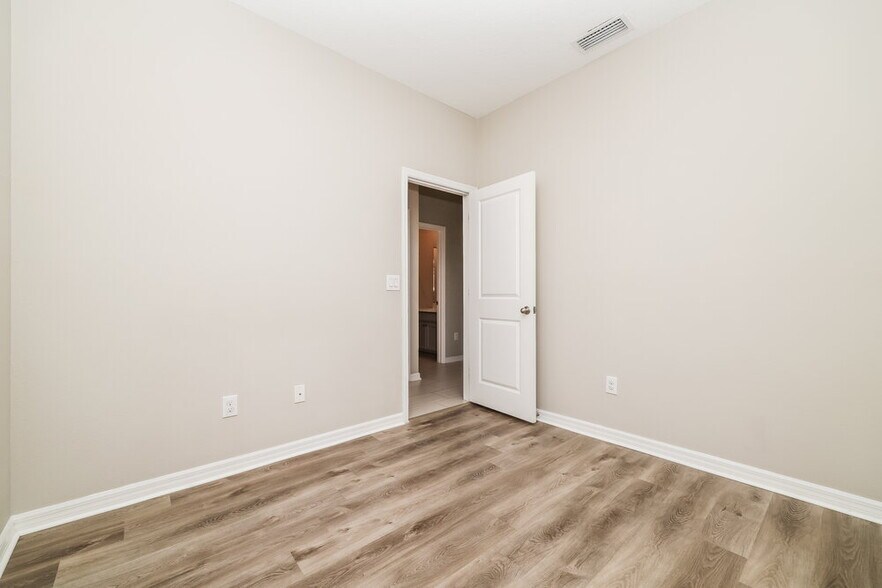 Building Photo - 11853 Brighton Knoll Loop